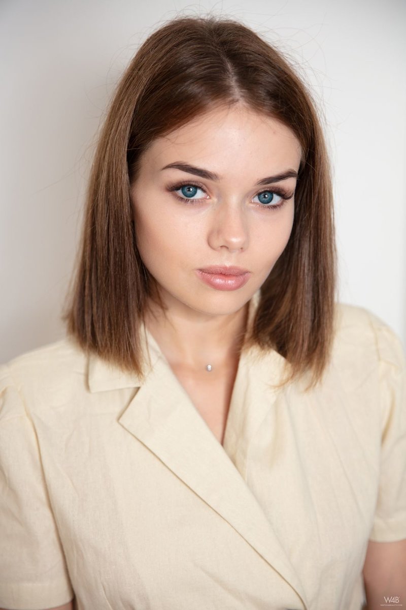 Алиса, 30